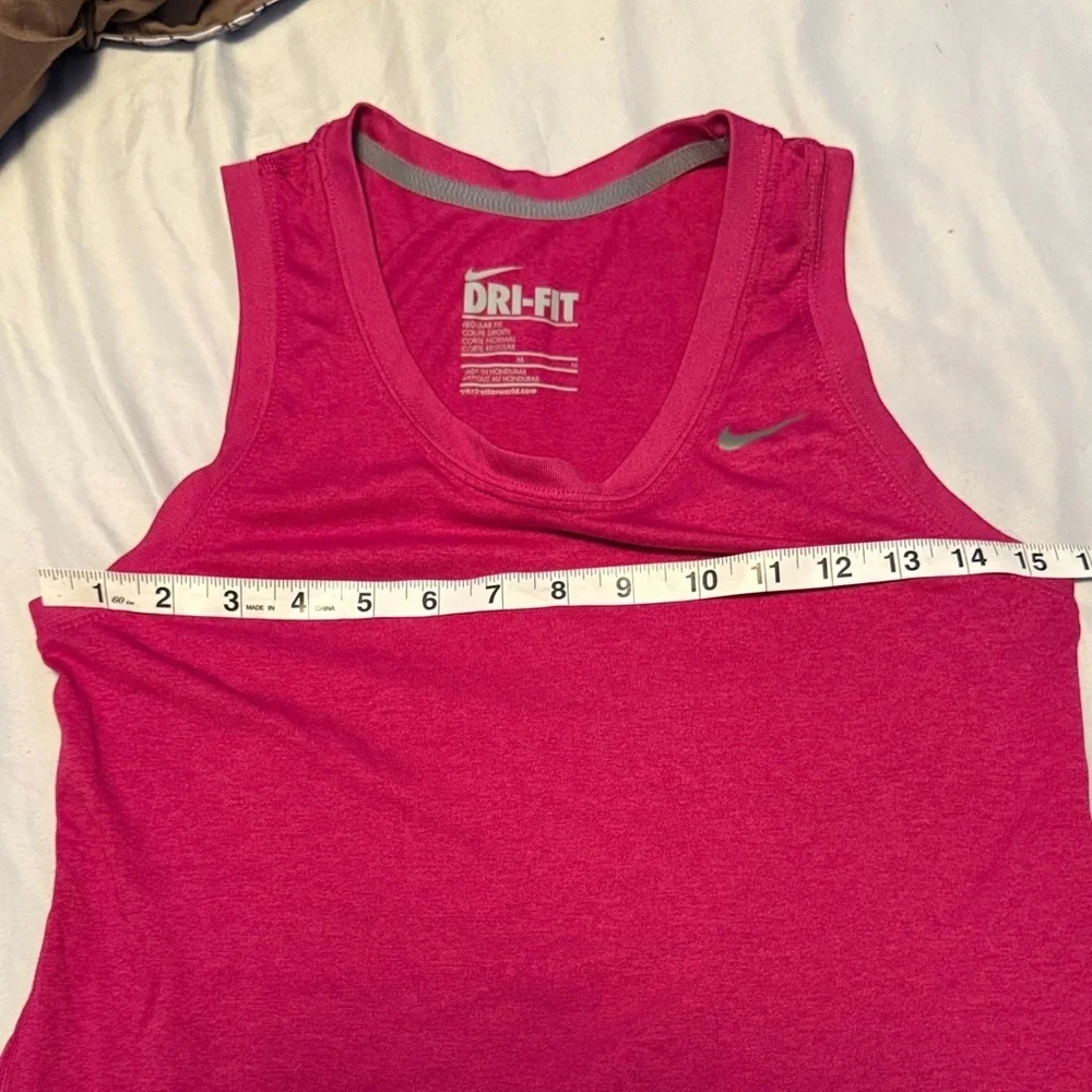 Nike Women's Fuchsia Dri-FIT Athletic Tank Top Size Medium Regular Fit
